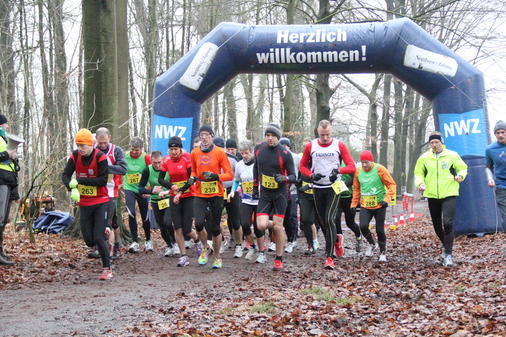 Start zum Crosslauf über 10 km (Quelle: NWZ)